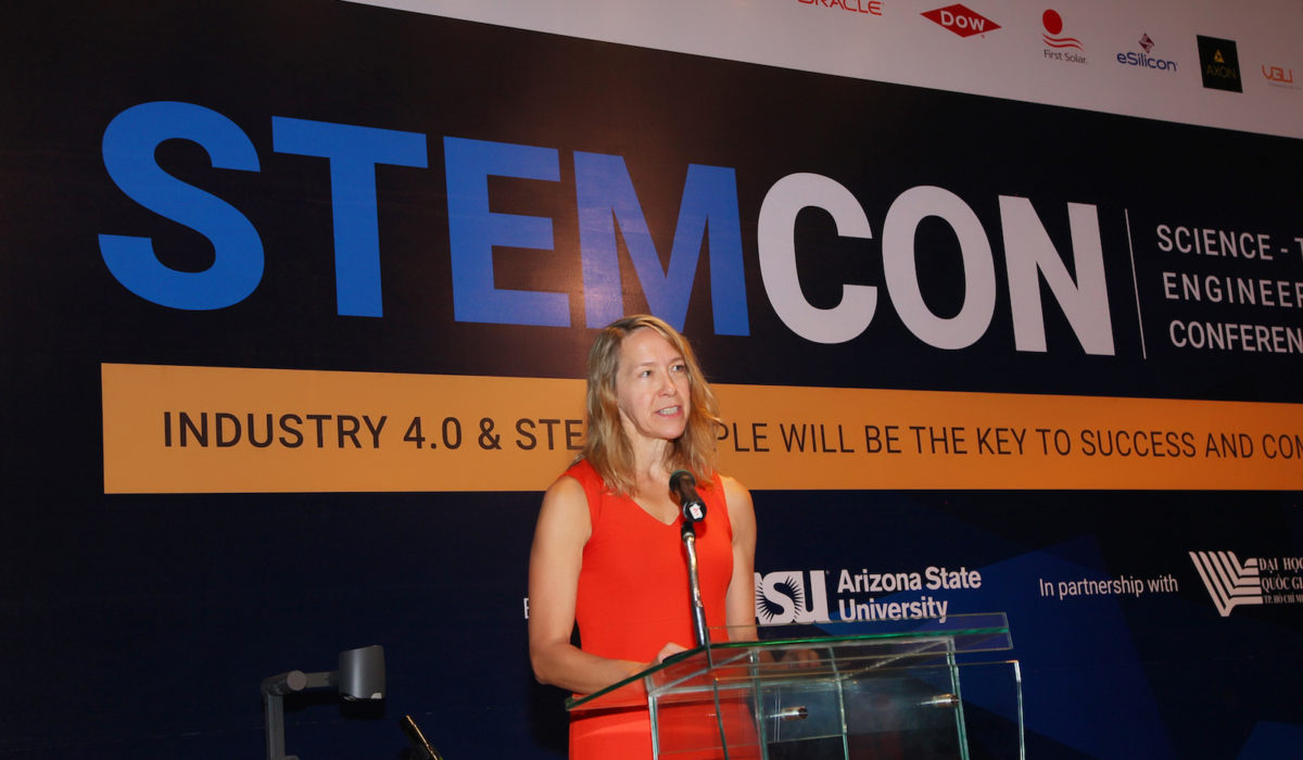 The Honorable Mary Tarnowka, consul general of the United States Embassy & Consulate in Vietnam, was the first to take the stage and give the welcome remarks at STEMCON.