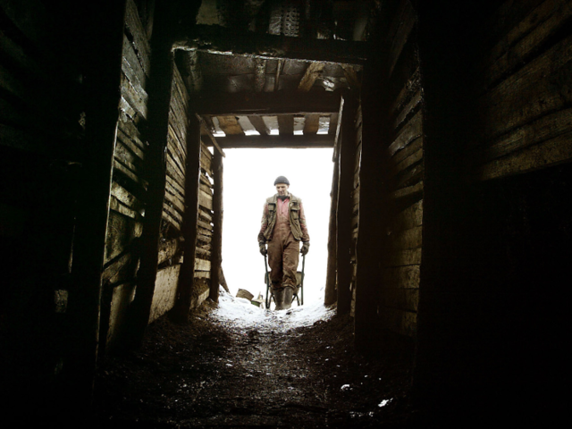 Stunning Photos Show What It’s Really Like To Work Deep Underground In An American Coal Mine