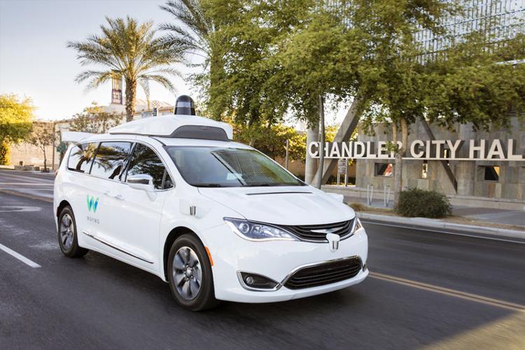 Big issues loom with driverless cars, experts say