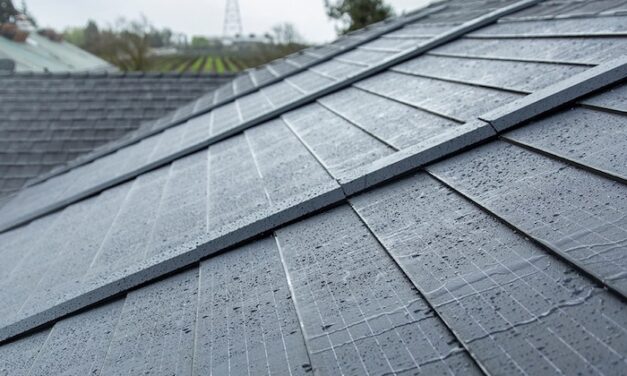 As U.S. moves toward solar energy, this roofing company hopes ‘solar shingles’ will get homeowners to buy in
