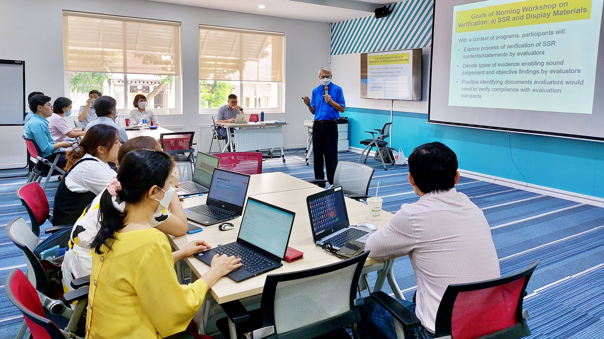 Scott Danielson, an associate professor of engineering programs in the Fulton Schools, leads a workshop at the ASU Representative Office in Vietnam.