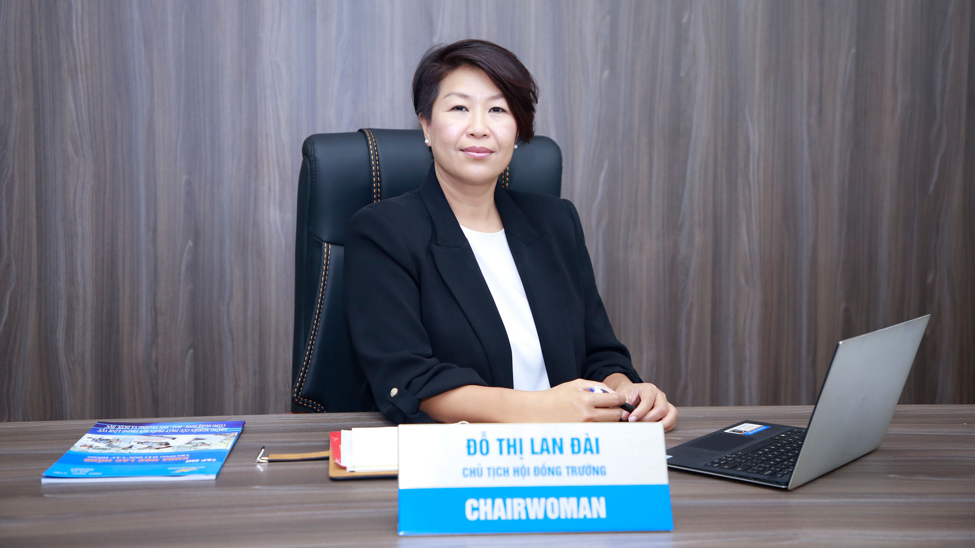 A portrait of Do Thi Lan Dai, chairwoman at Lac Hong University.