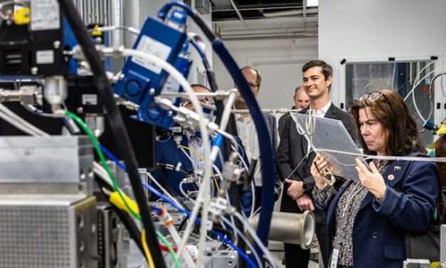 Arizona legislators get up-close look at ASU semiconductor facility